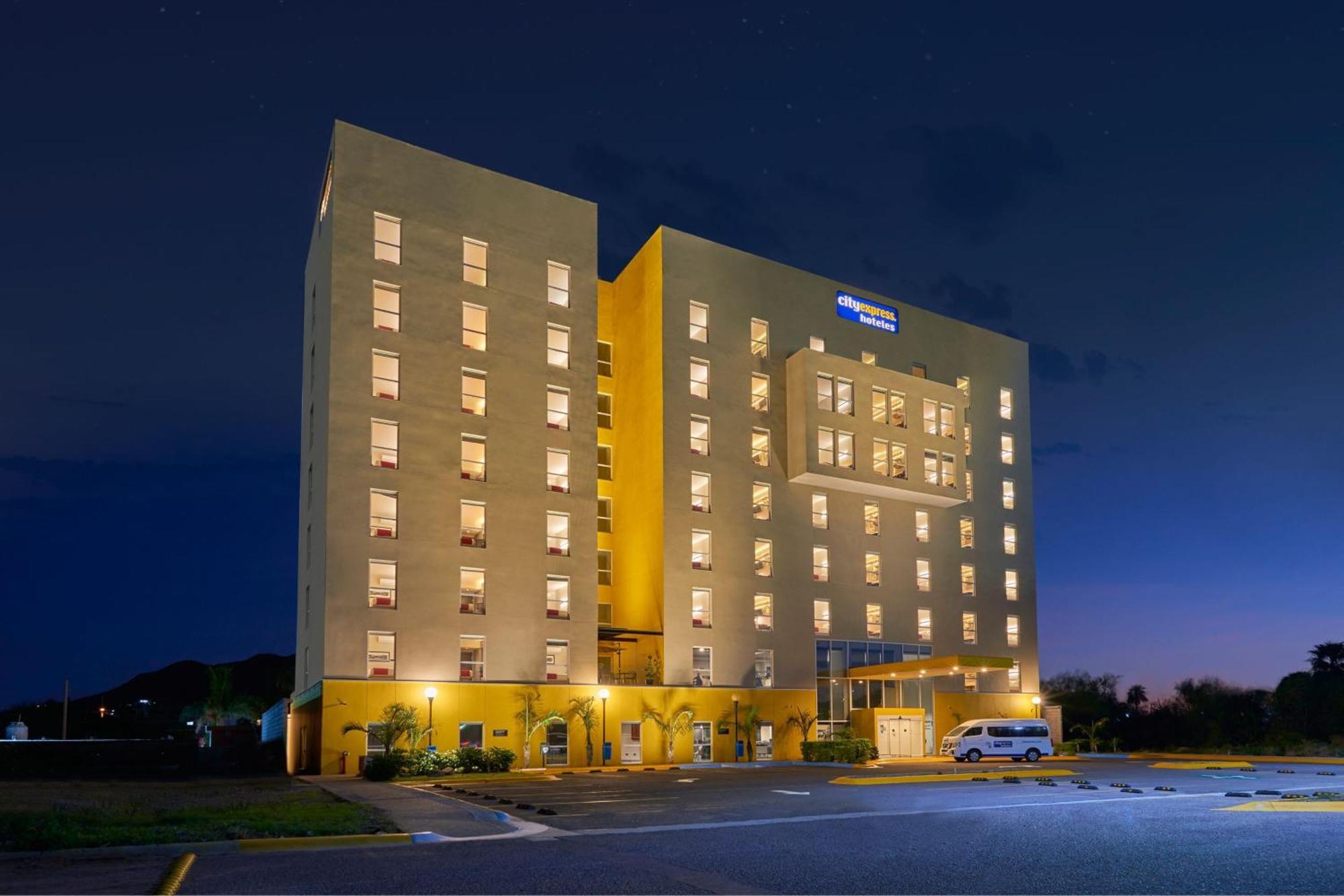 ซิตี้ เอ็กซ์เพรส กวยมาส Hotel Guaymas ภายนอก รูปภาพ
