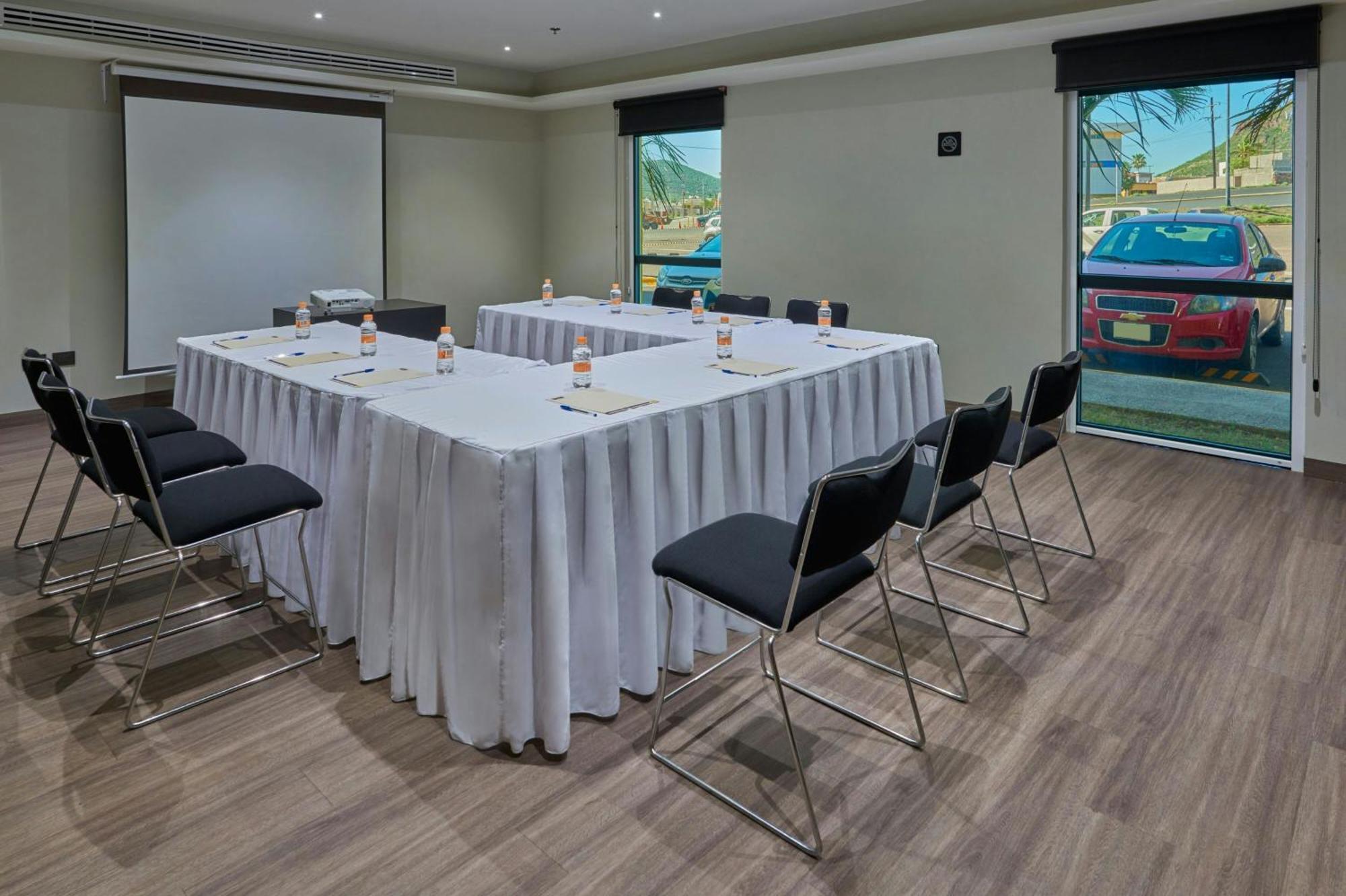 ซิตี้ เอ็กซ์เพรส กวยมาส Hotel Guaymas ภายนอก รูปภาพ